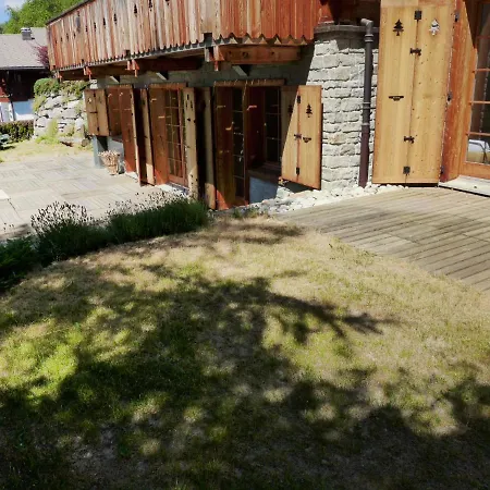 Loutserou Apartment